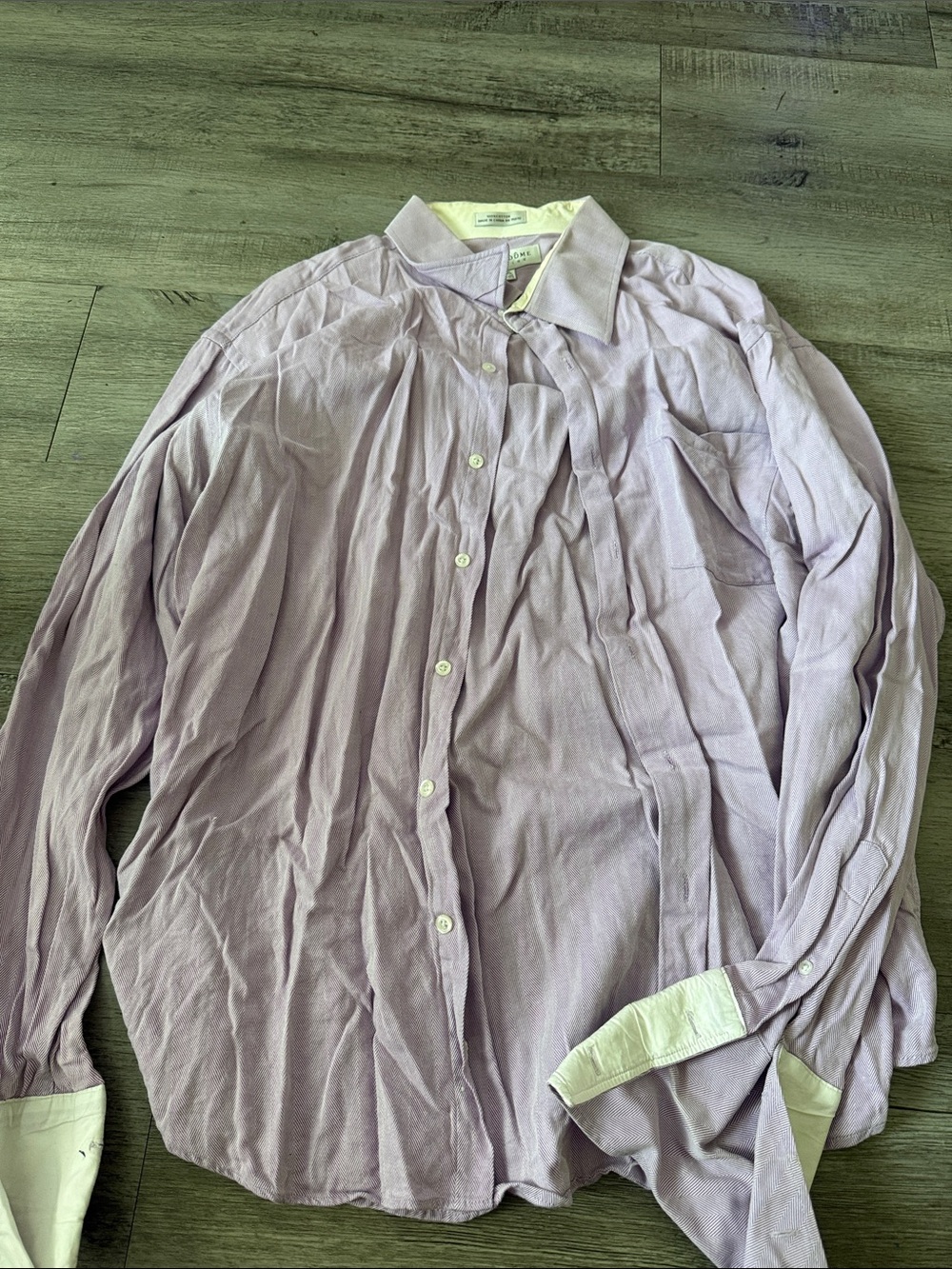 Men's Lavender Button-Up Dress Shirt with Contrast Cuffs